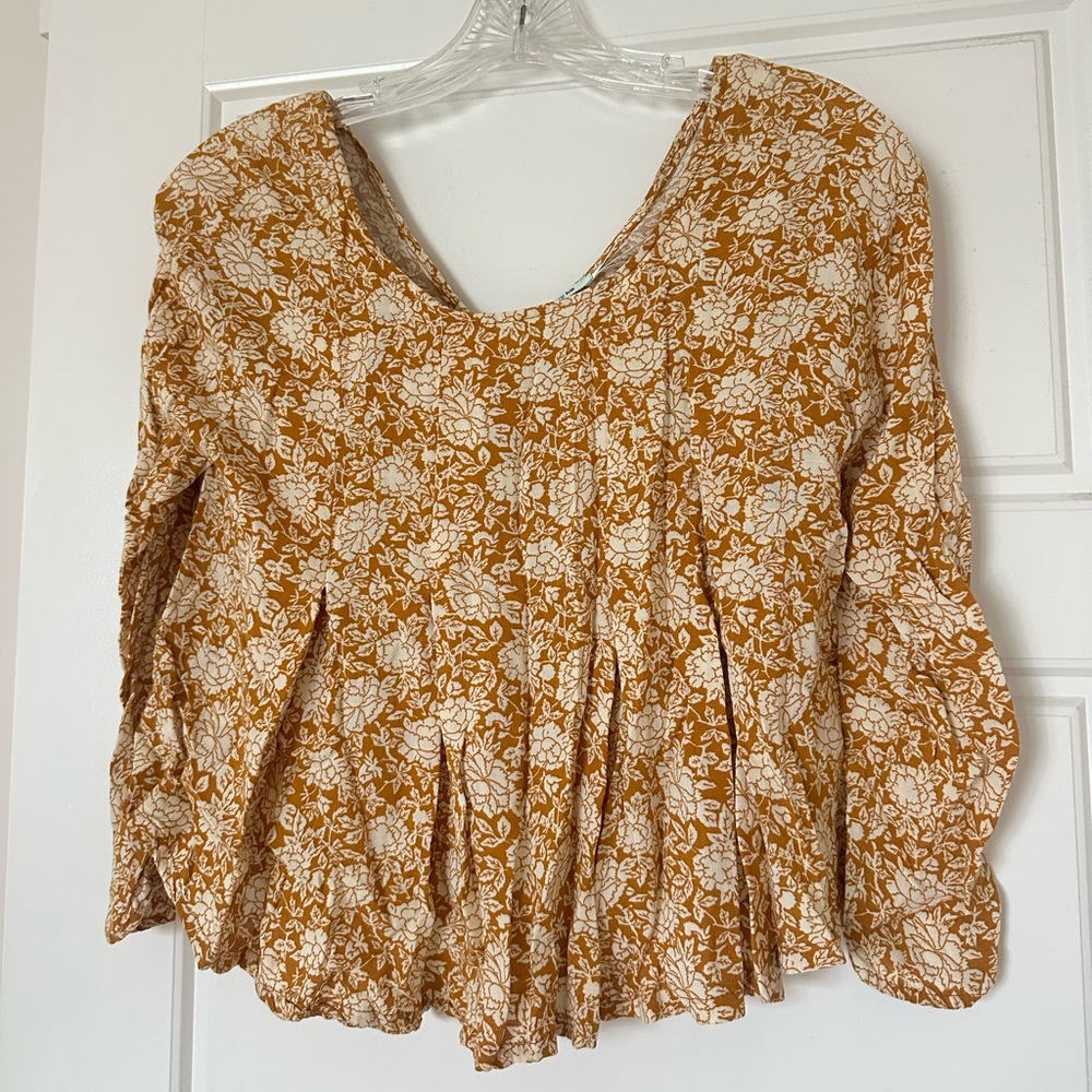 Yellow floral top kimchi blue